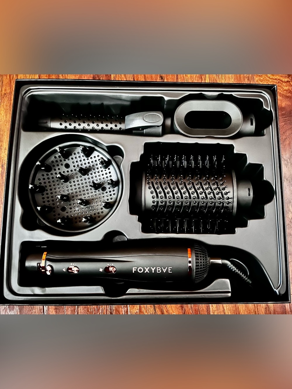 Brand new, Black Hot Air Styler with multiple Attachments